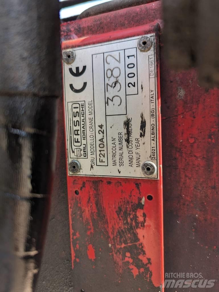 Fassi F 210 A.24 裝載起重機