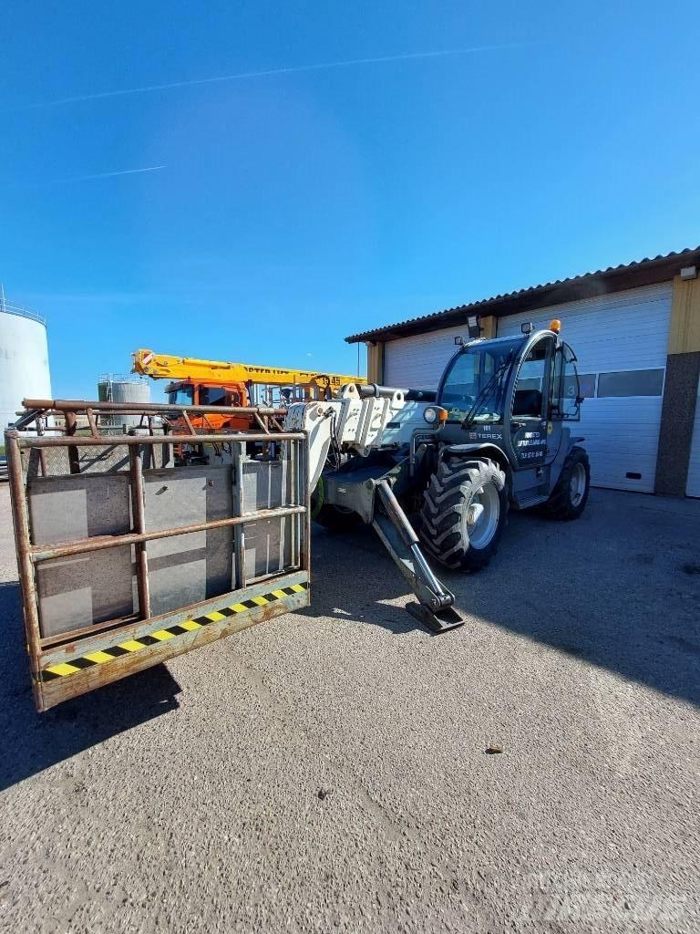 Terex 4514 伸縮臂操作車