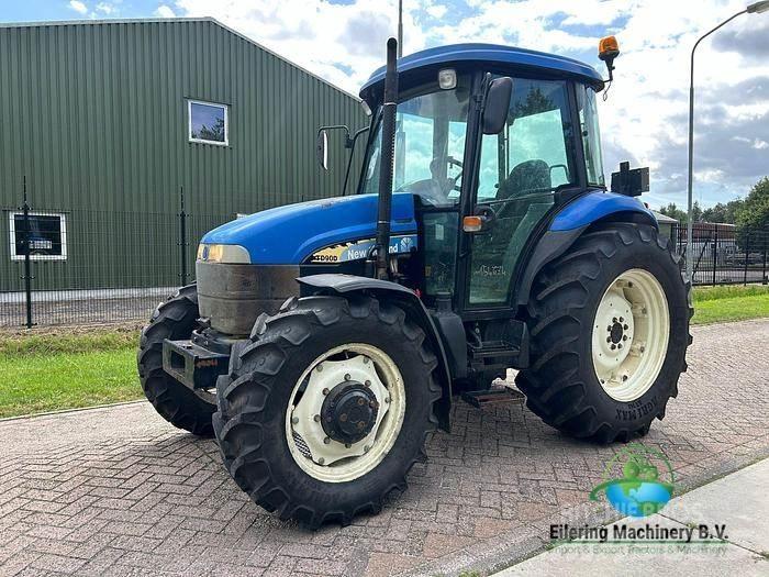 New Holland TD90 D 曳引機