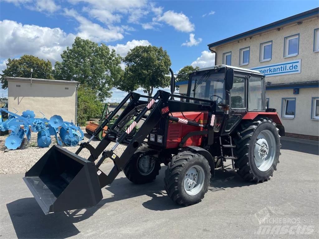 Belarus MTS 820 + FL 曳引機
