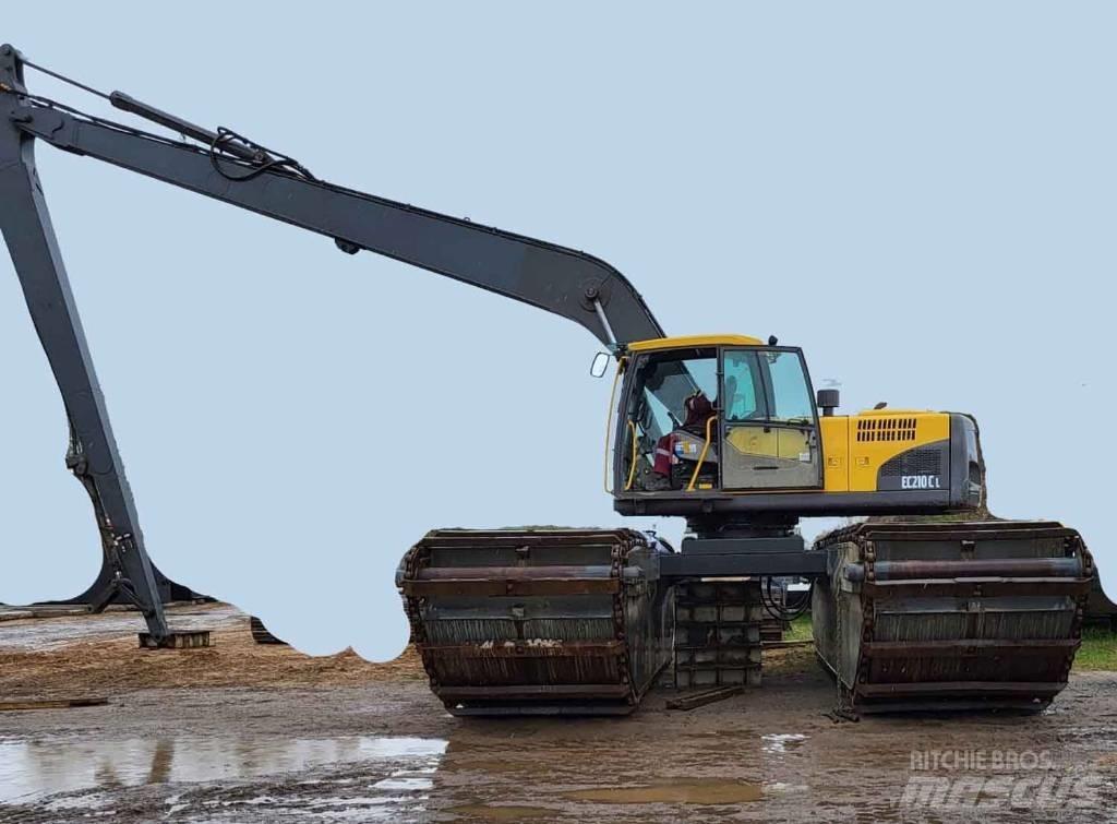 Volvo EC 210 C L 水陸兩用挖掘機