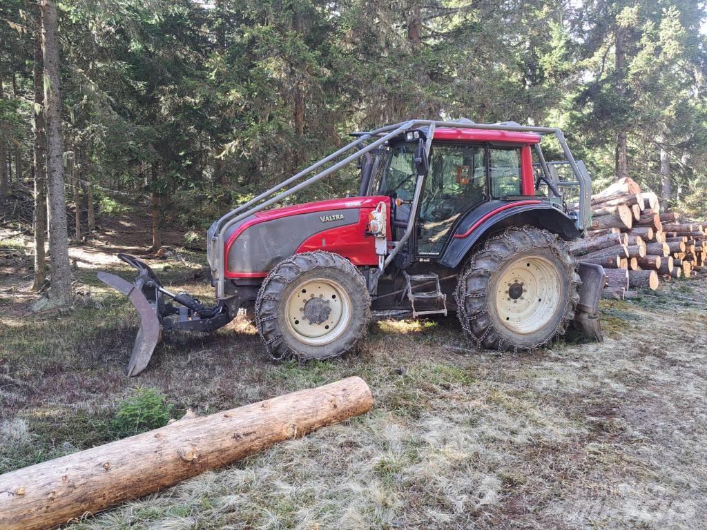 Valtra T 151 曳引機