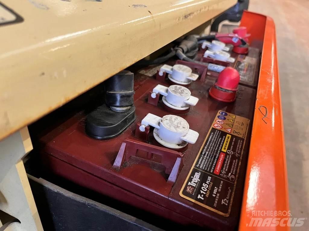 JLG 3246ES 剪式升降機