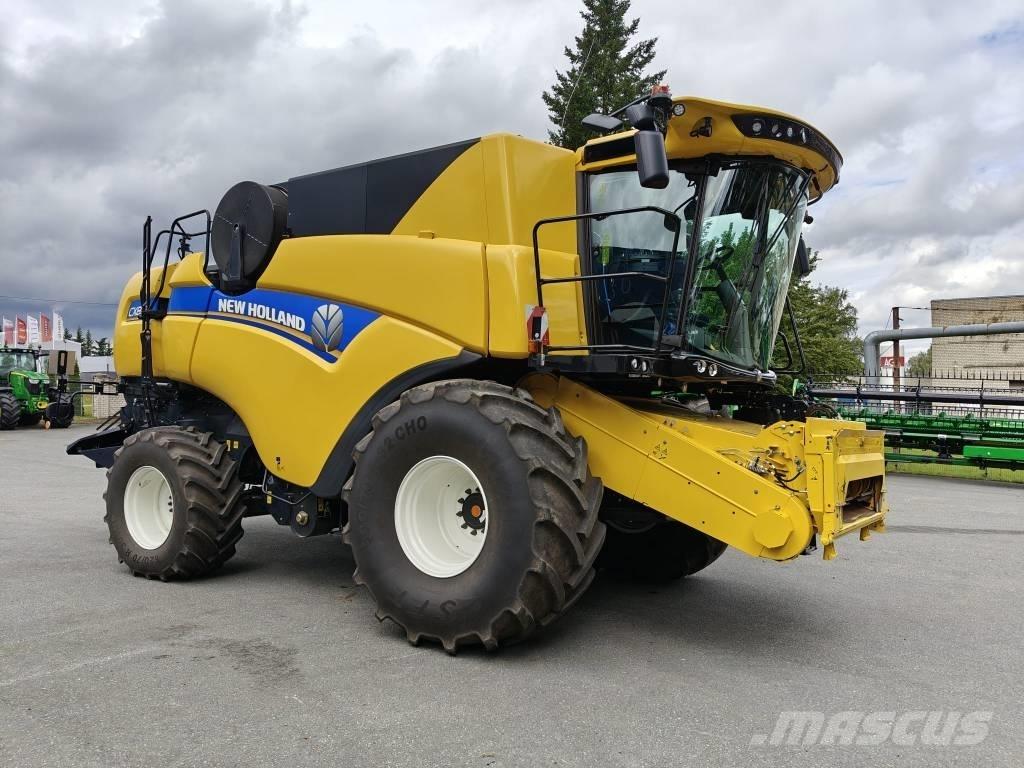 New Holland CX 8.90 聯合收穫機