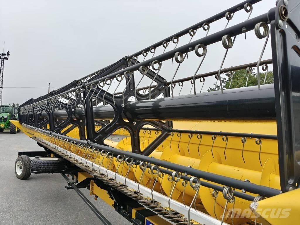 New Holland CX 8.90 聯合收穫機