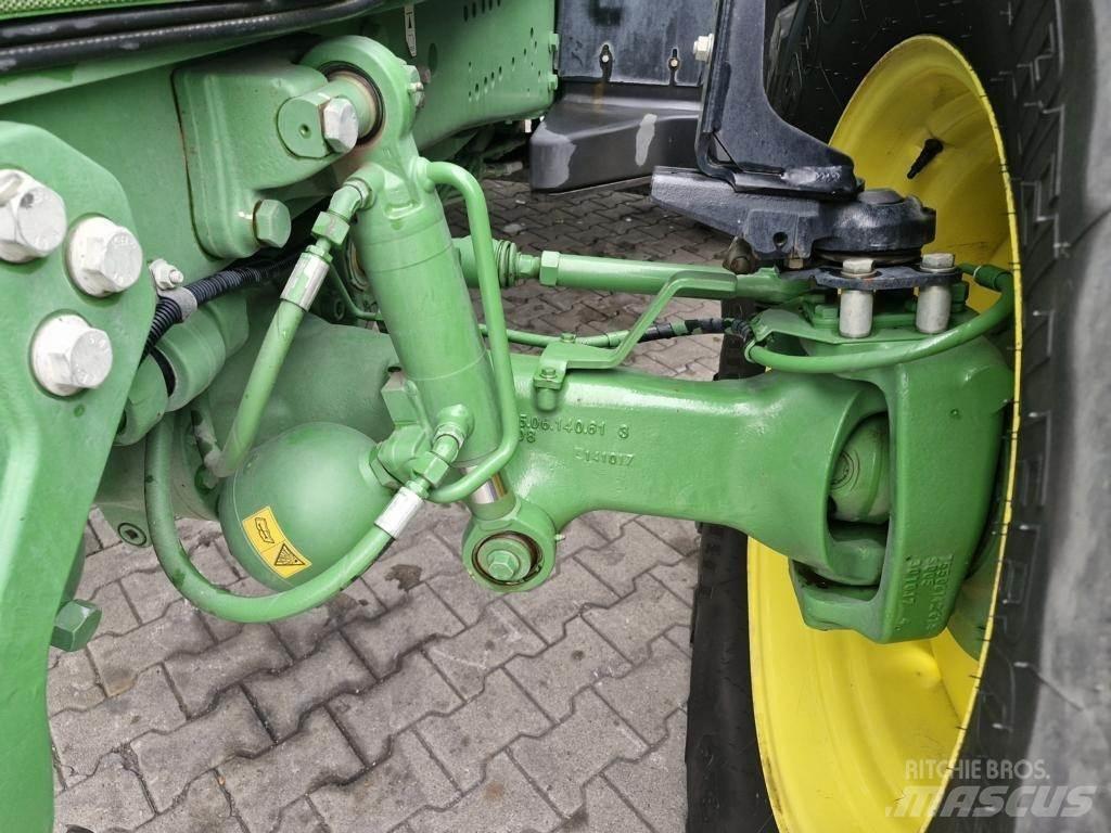 John Deere 6230R 曳引機