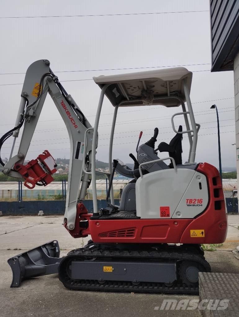 Takeuchi TB 216 小型挖土機/掘鑿機<7t(小型挖掘機)