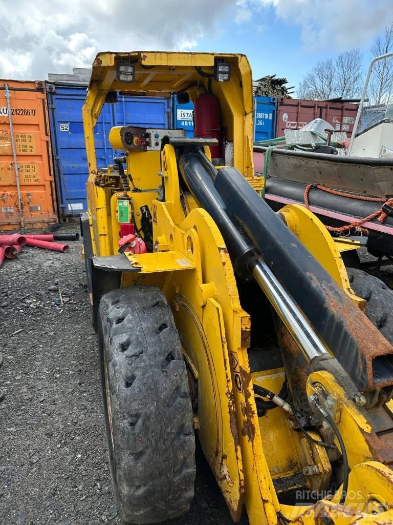  Aramine L150D 地下裝載機