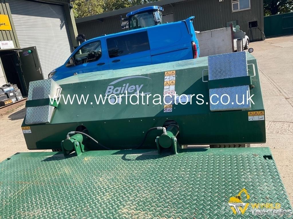Bailey LOW LOADER 其他拖車
