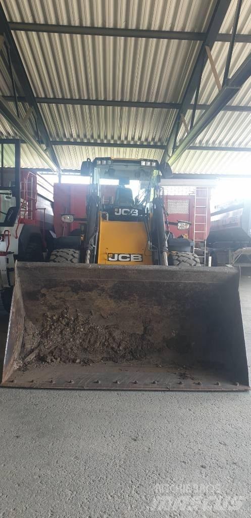 JCB 437 輪胎式裝載機