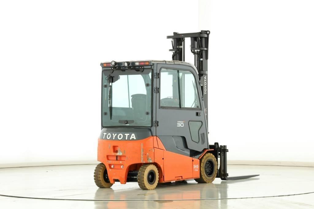 Toyota 8 FBMT 30 電動堆高機
