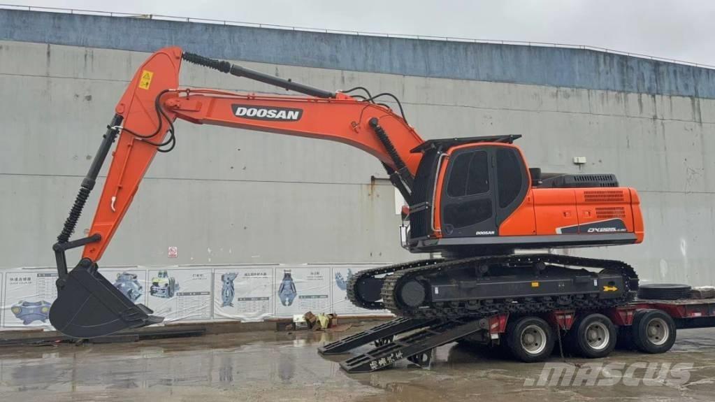 Doosan DX 225 LCA 履帶式 挖土機/掘鑿機/挖掘機
