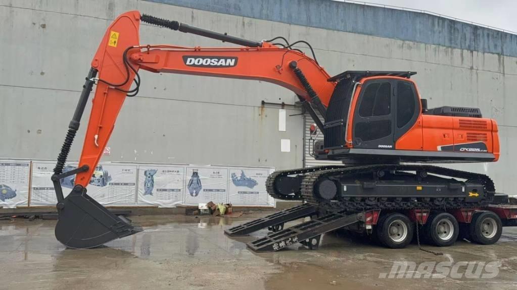Doosan DX 225 LCA 履帶式 挖土機/掘鑿機/挖掘機