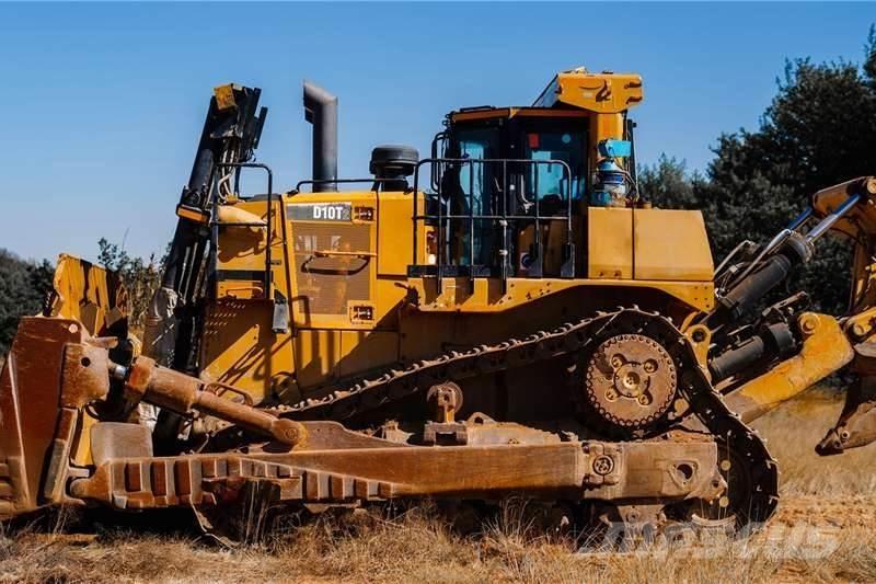 CAT D10T 履帶推土機