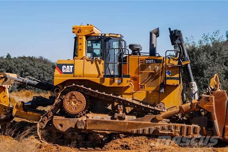 CAT D10T 履帶推土機