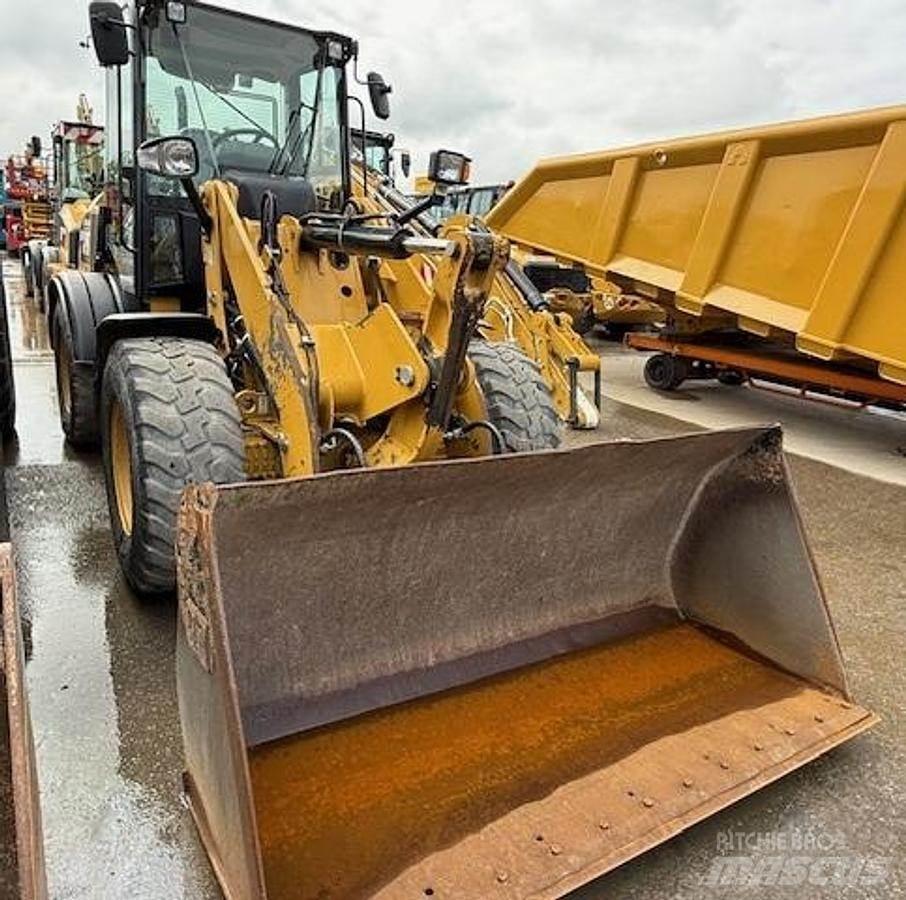 CAT 908M 輪胎式裝載機