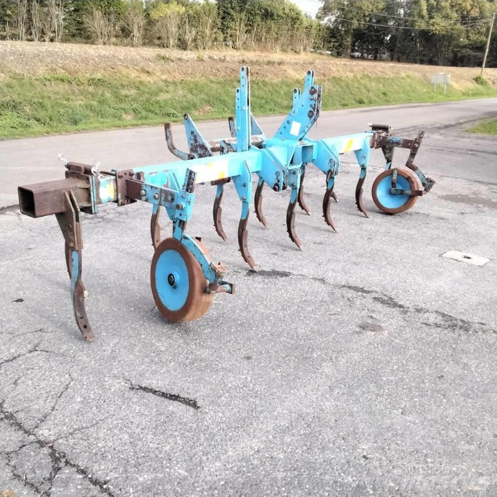 Lemken TOPAS 中耕管理機