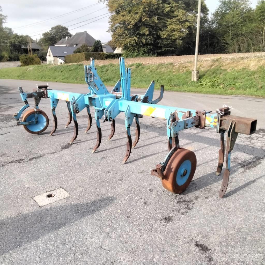 Lemken TOPAS 中耕管理機