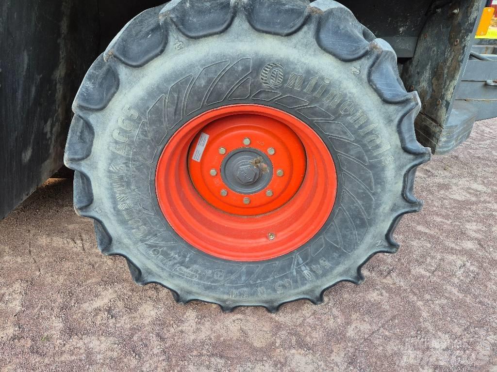 CLAAS Jaguar 850 自走式飼料採集機