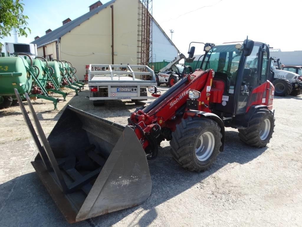 Schäffer 4670 T 農業用伸縮臂裝載機