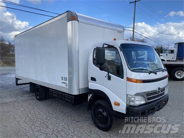 Hino 145 飲料運輸卡車