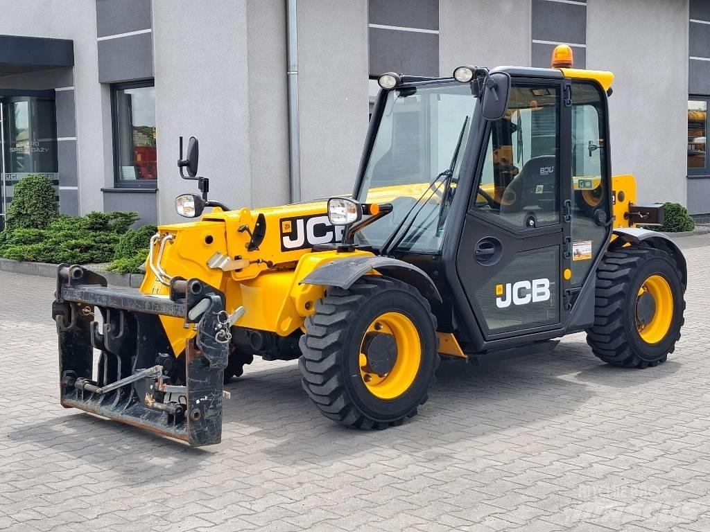 JCB 525-60 伸縮臂操作車