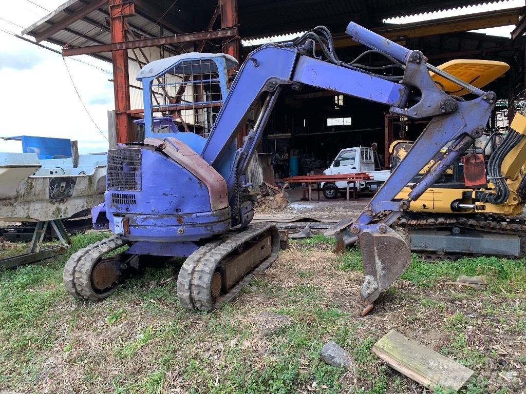 Komatsu PC28UU-2 小型挖土機/掘鑿機<7t(小型挖掘機)