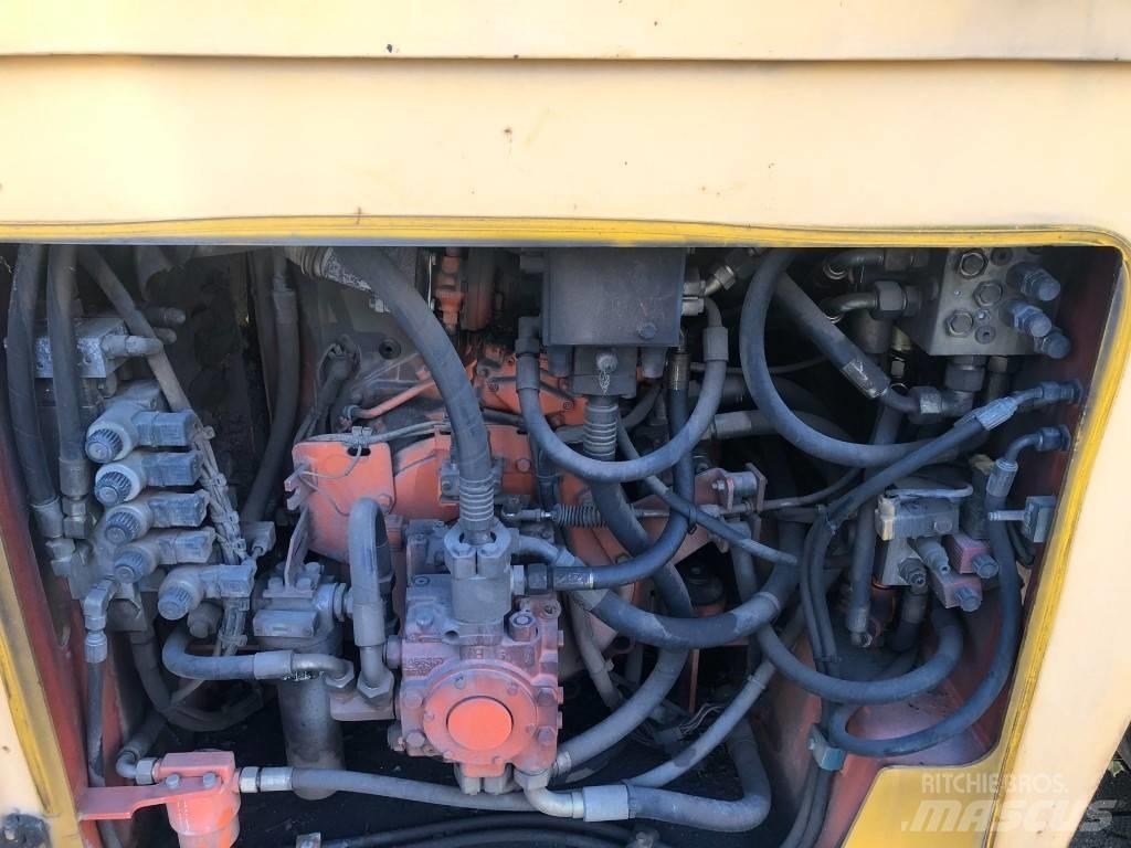 Hamm DV 8.42 雙輪滾壓機