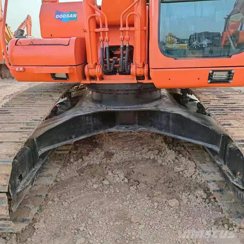 Doosan 225 履帶式 挖土機/掘鑿機/挖掘機