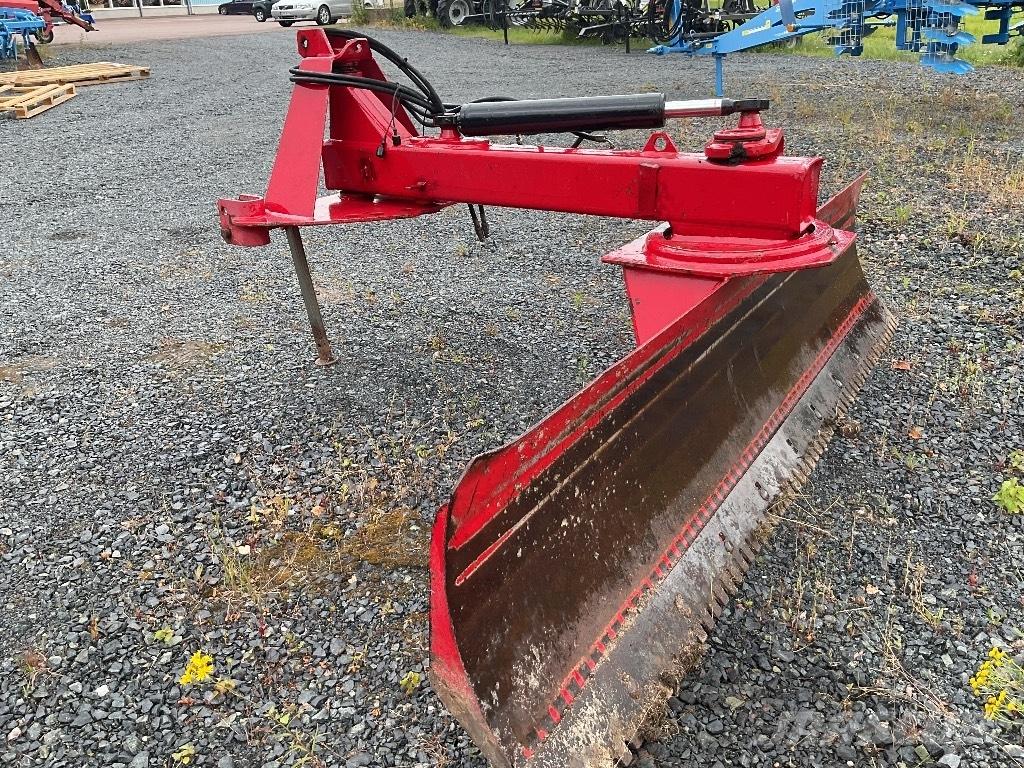 Vama 300 JH 2 刮路機