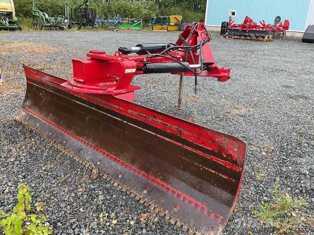 Vama 300 JH 2 刮路機