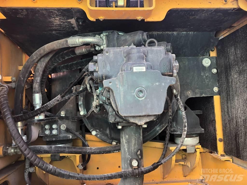 Komatsu 350 履帶式 挖土機/掘鑿機/挖掘機