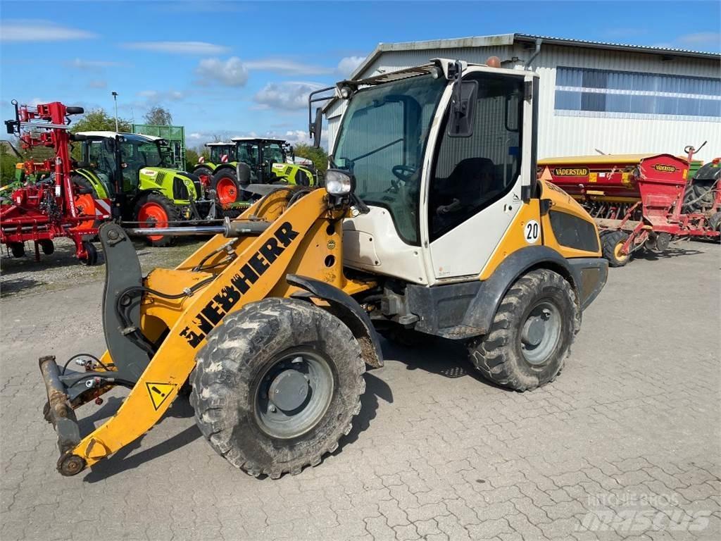 Liebherr L 506 C 輪胎式裝載機