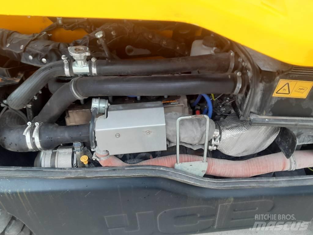 JCB 525-60 伸縮臂操作車