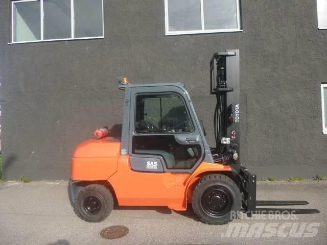 Toyota 7 FD A 50 柴油卡車