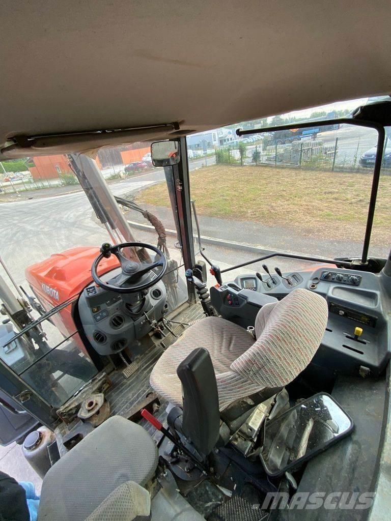 Kubota M 135 GX 曳引機