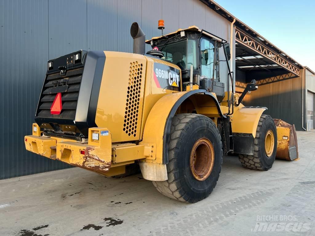 CAT 966M 輪胎式裝載機