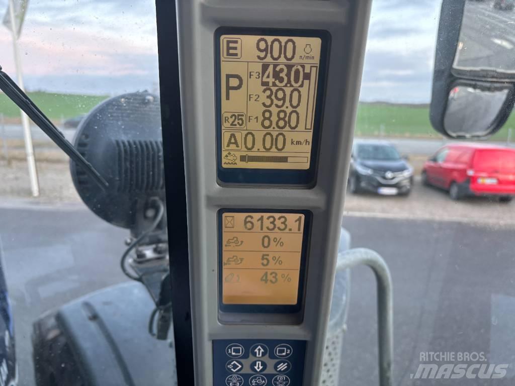 New Holland T 8.410 曳引機