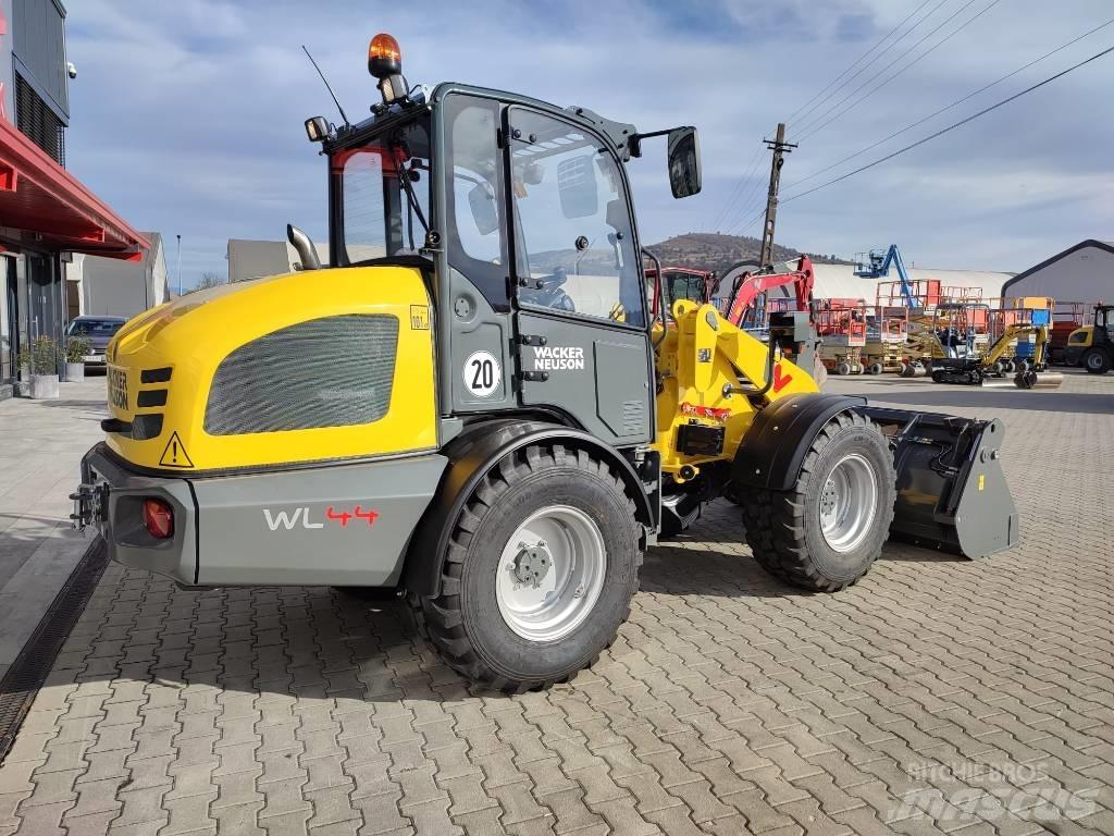 Wacker Neuson WL 44 輪胎式裝載機