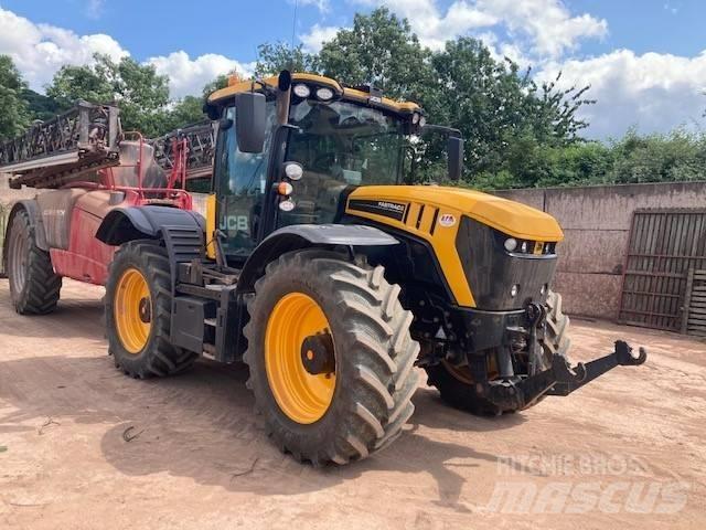 JCB Fastrac 4220 曳引機
