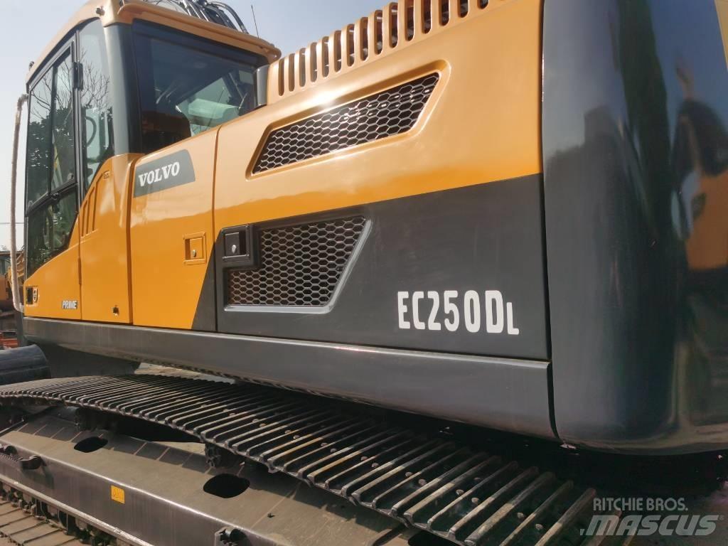 Volvo EC 250 D L 履帶式 挖土機/掘鑿機/挖掘機