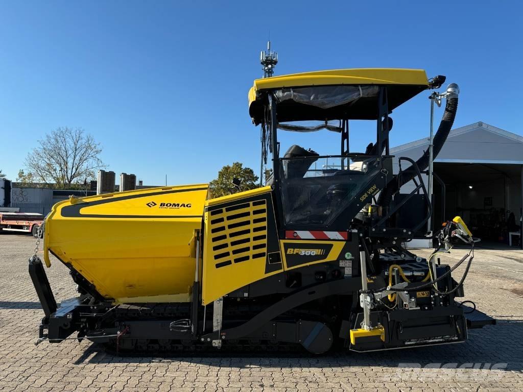 Bomag BF 300 C-2 瀝青攤舖機/鋪路機