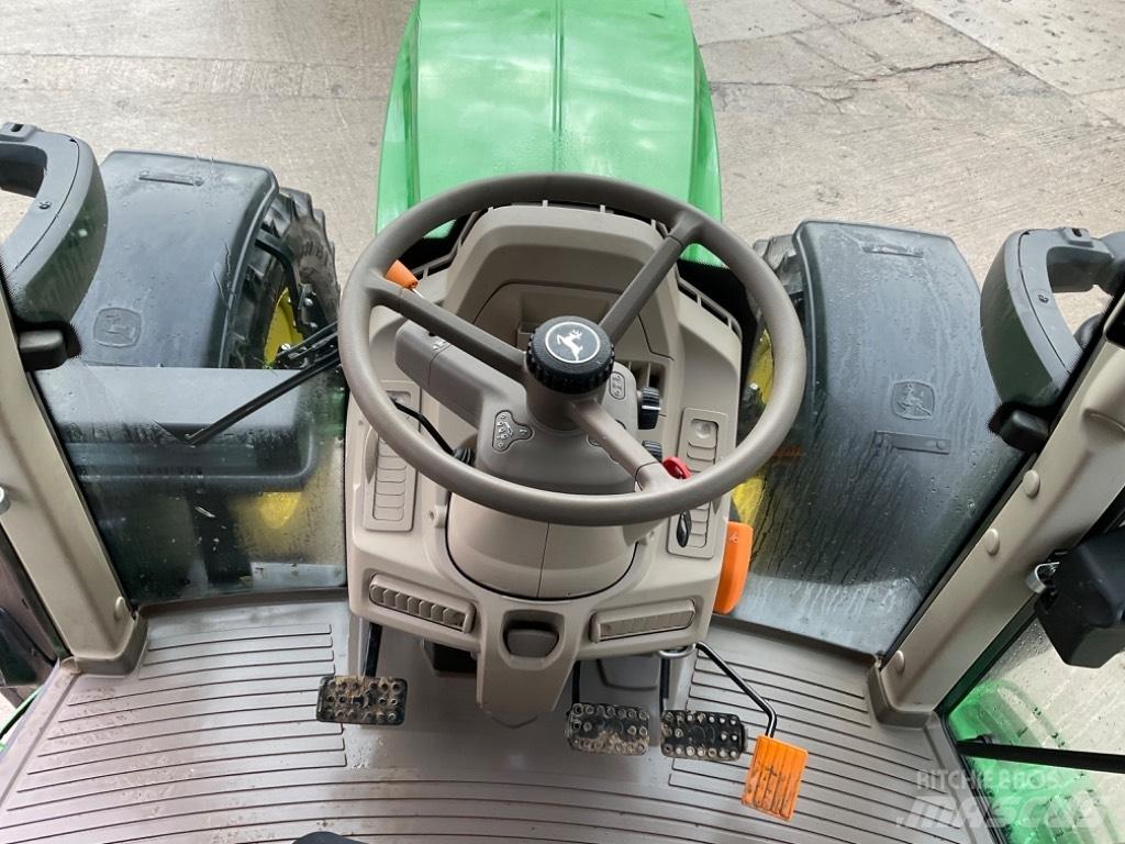 John Deere 6130 M 曳引機