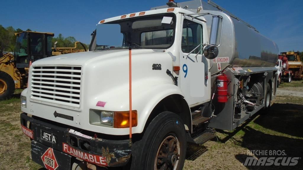 International 4900 運油車