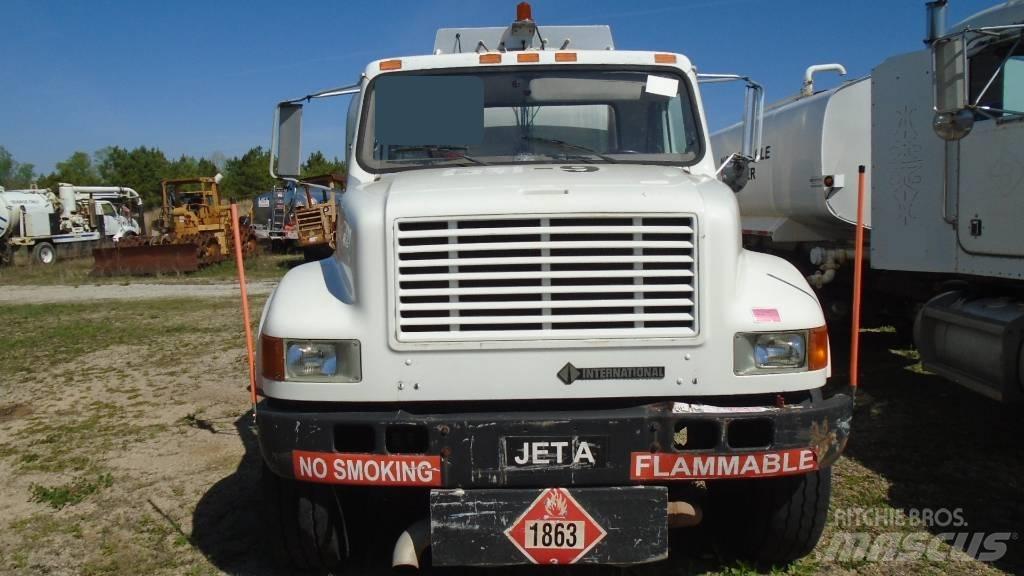 International 4900 運油車
