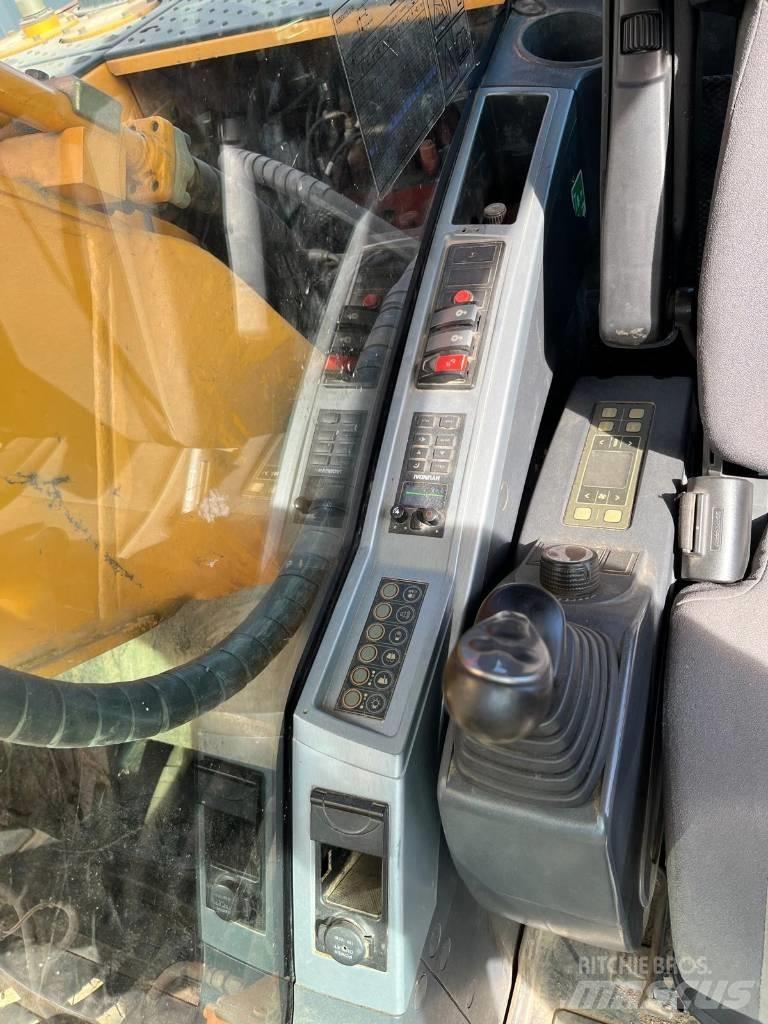 JCB JS 220 LC 履帶式 挖土機/掘鑿機/挖掘機