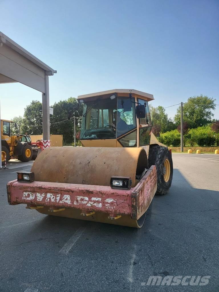 Dynapac CA 302 D 單輪滾壓機