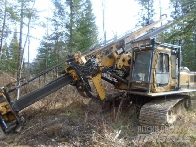 John Deere 200 LC 除枝機