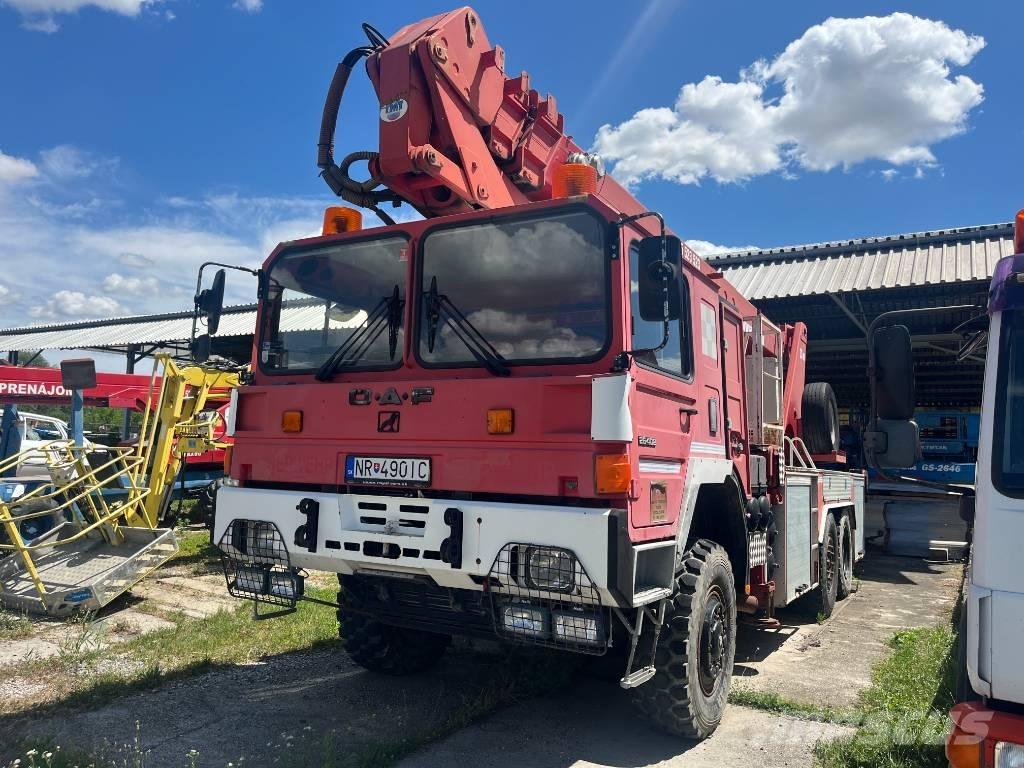 MAN 26.402 伸縮臂高空作業車