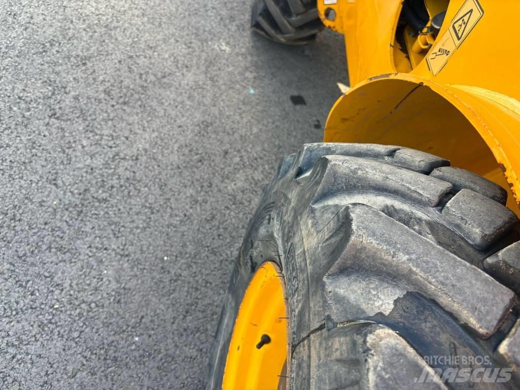 JCB 520-40 伸縮臂操作車